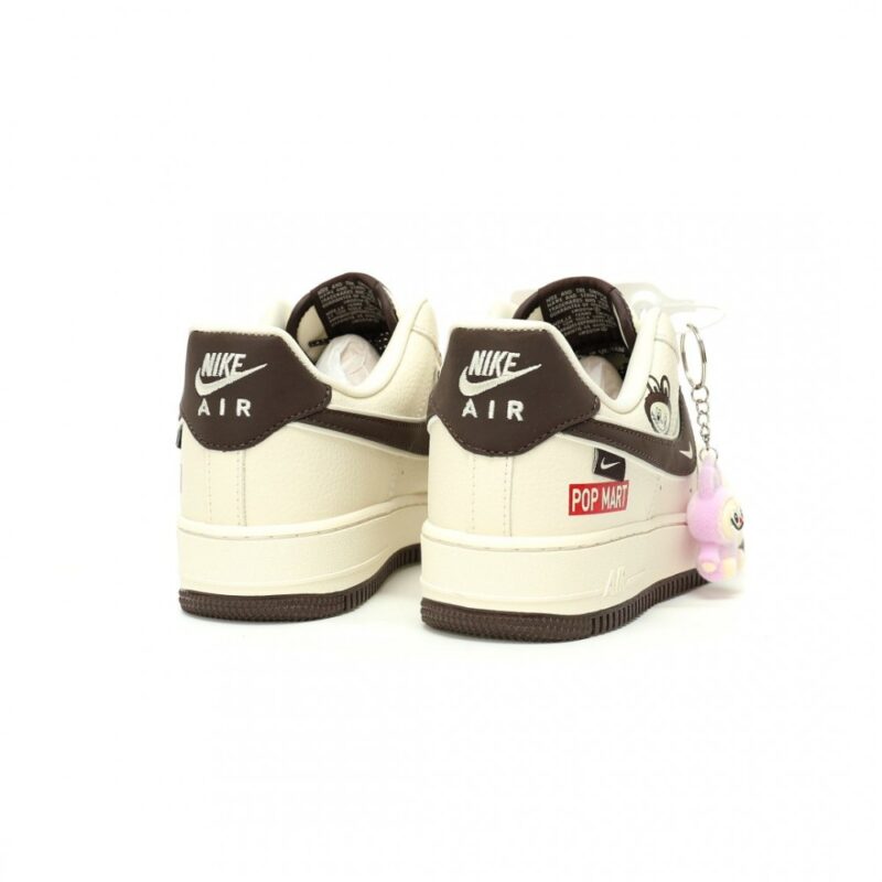 【AT12393】泡泡マート x ナイキ エアフォース 1 07 LV8 ローコラボモデル - ストリートファッションのトレンドアイテム | Nike Air Force 1