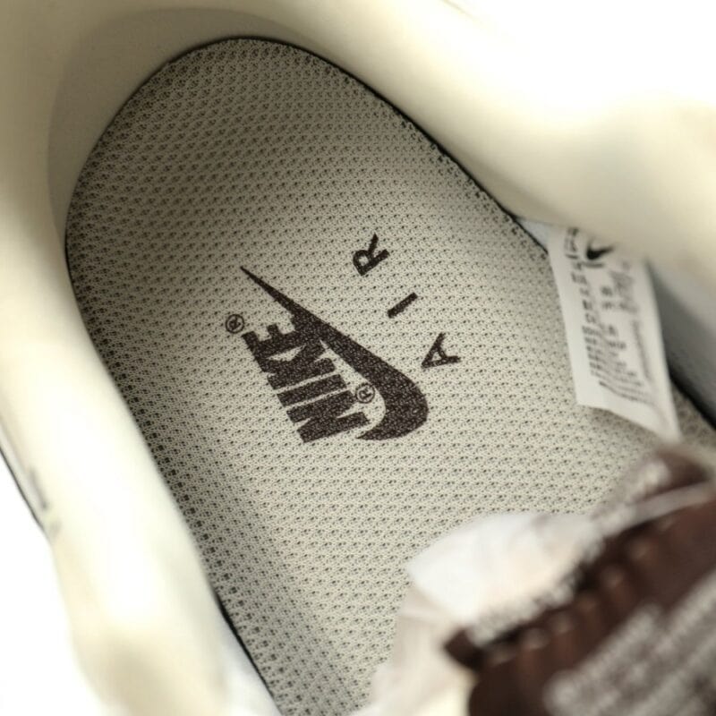 【AT12393】泡泡マート x ナイキ エアフォース 1 07 LV8 ローコラボモデル - ストリートファッションのトレンドアイテム | Nike Air Force 1