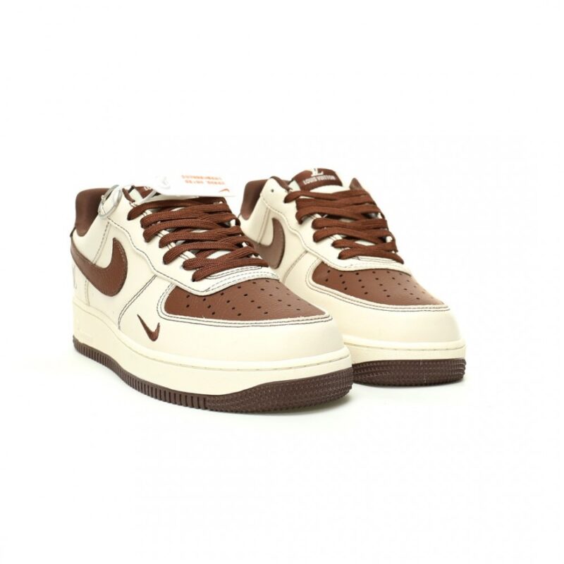 【AT12394】Louis Vuitton x Nike Air Force 1 コラボスニーカー | Louis Vuitton x Nike