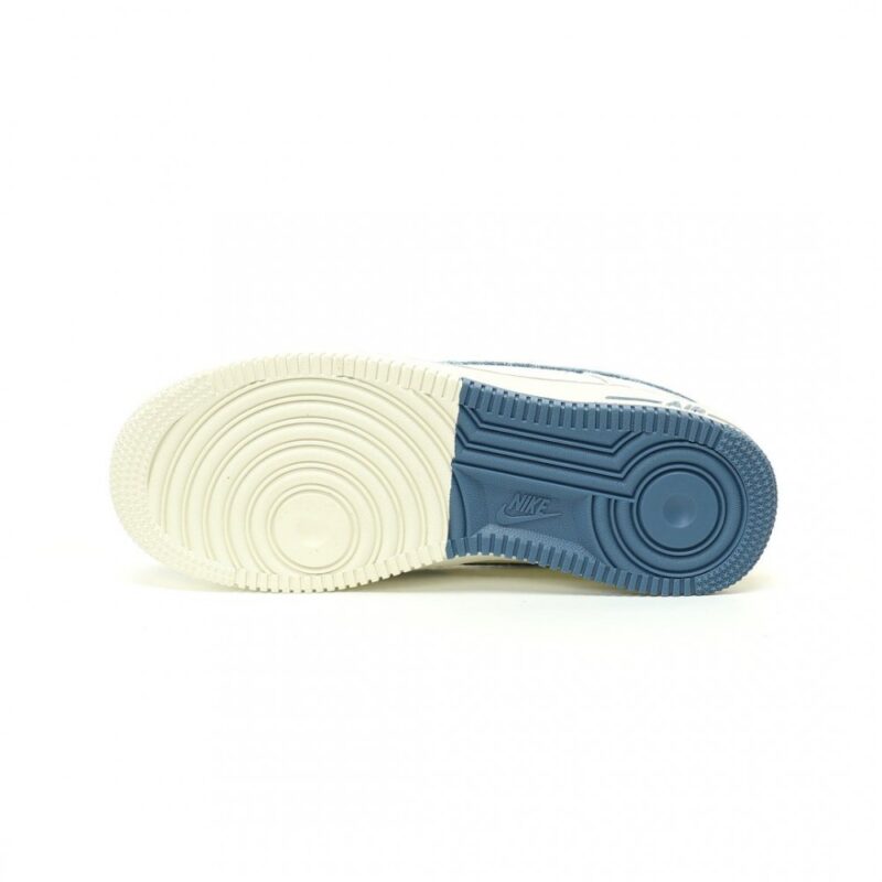 【AT12395】ルイ・ヴィトン x ナイキ　Air Force 1 コラボ スニーカー | LV x Nike