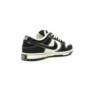 【AT12396】Nike SB Dunk Low スケートボードシューズのブラック＆ホワイトデザイン | Nike Dunk
