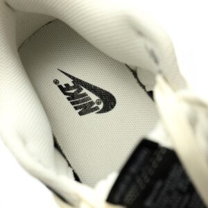 【AT12396】Nike SB Dunk Low スケートボードシューズのブラック＆ホワイトデザイン | Nike Dunk