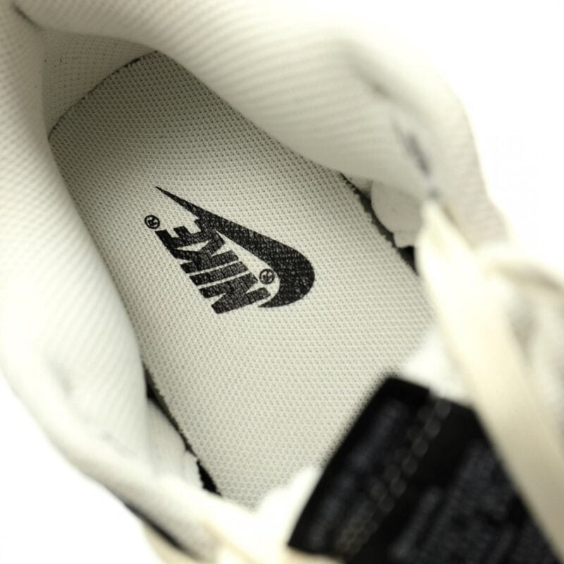 【AT12396】Nike SB Dunk Low スケートボードシューズのブラック＆ホワイトデザイン | Nike Dunk