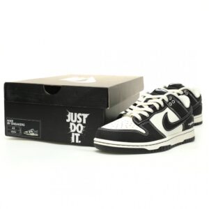 【AT12396】Nike SB Dunk Low スケートボードシューズのブラック＆ホワイトデザイン | Nike Dunk