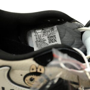 【AT12418】ナイキ エア ジョーダン 1 Low OG × LABUBU コラボ スニーカー | Air Jordan