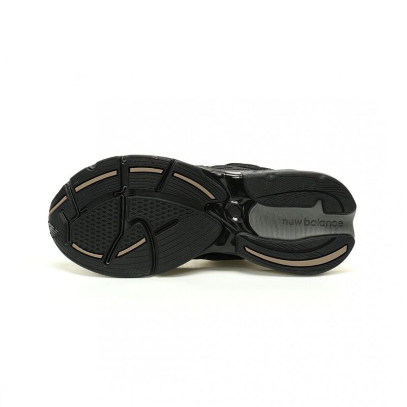 【AT12455】ニューバランスNew Balance M2010シリーズロープロファイルスニーカー - ブラックウォーリアーカラー | New Balance