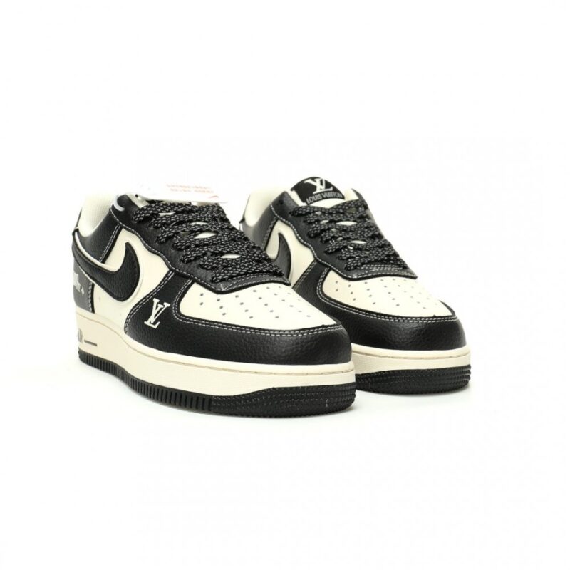 【AT12470】Louis Vuitton × ナイキ Air Force 1 コラボスニーカー - 高級レザー素材で贅沢に輝く | Louis Vuitton x Nike