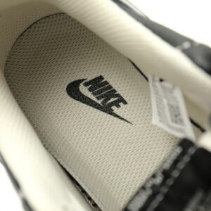 【AT12470】Louis Vuitton × ナイキ Air Force 1 コラボスニーカー - 高級レザー素材で贅沢に輝く | Louis Vuitton x Nike