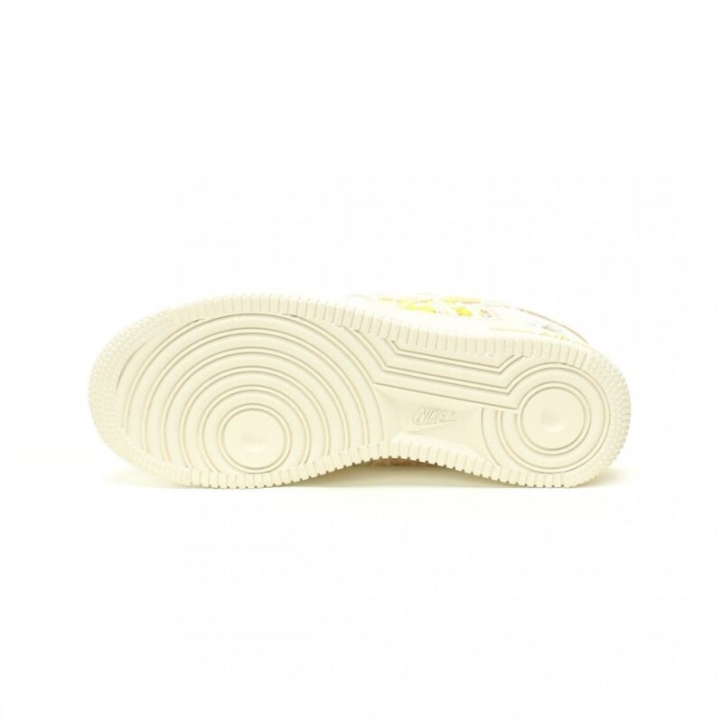 【AT12471】Nike Air Force 1 '07 Low LABUBU コラボ メンズ スニーカー | AF1