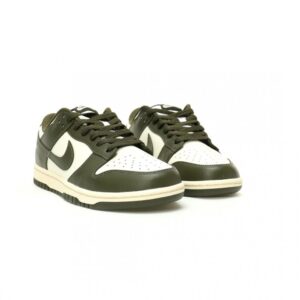 【AT12472】ナイキSB Dunk Low 'Cargo Khaki' - ストリートファッションとスケートボードカルチャーの融合 | Nike Dunk