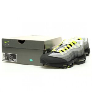 【AT12497】ナイキ Air Max 95 Essential 'Neon' スニーカー - ダークグレーと蛍光イエローの革新的デザイン | Nike Air Max