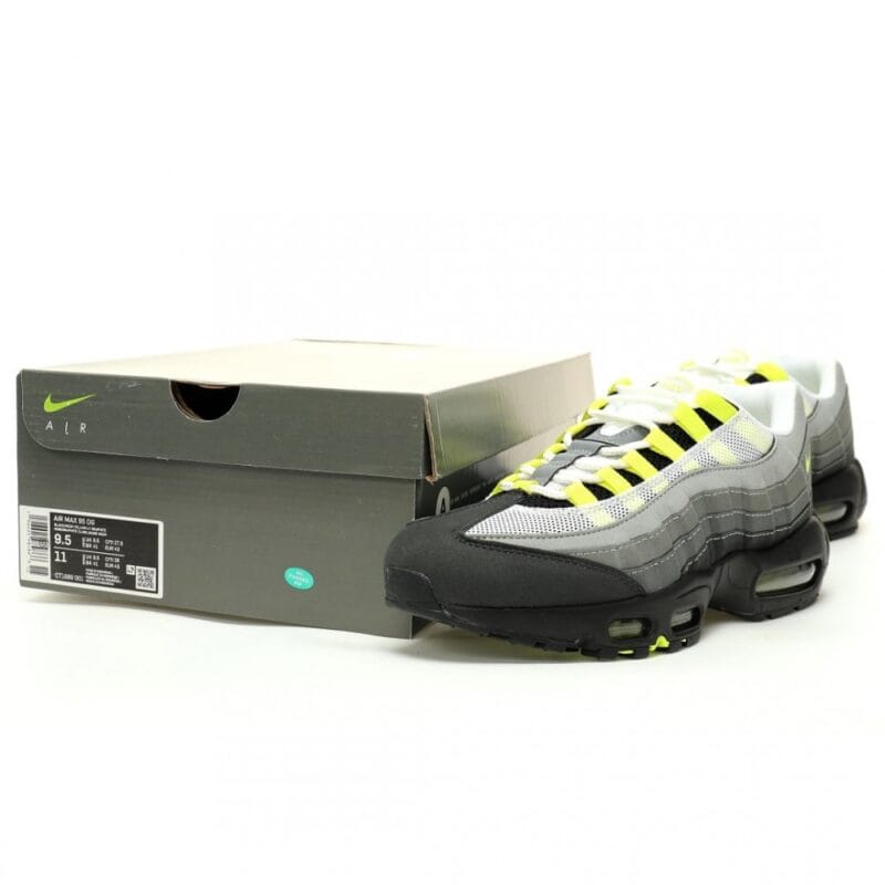 【AT12497】ナイキ Air Max 95 Essential 'Neon' スニーカー - ダークグレーと蛍光イエローの革新的デザイン | Nike Air Max