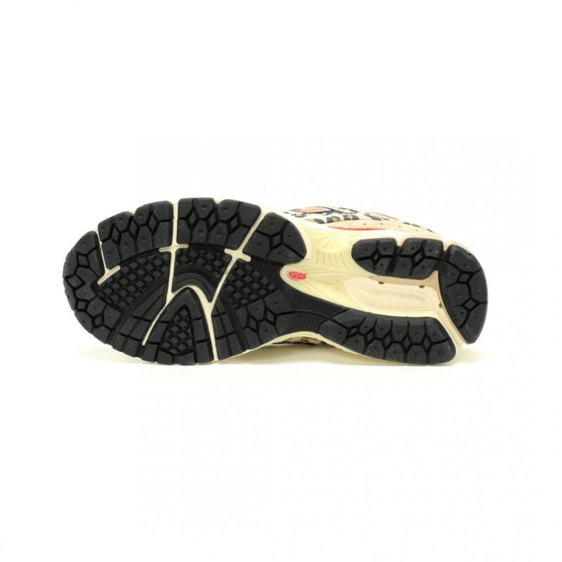 【AT12517】New Balance ニューバランス Cheetah Printチータープリントスニーカー 2002Rシリーズ | New Balance
