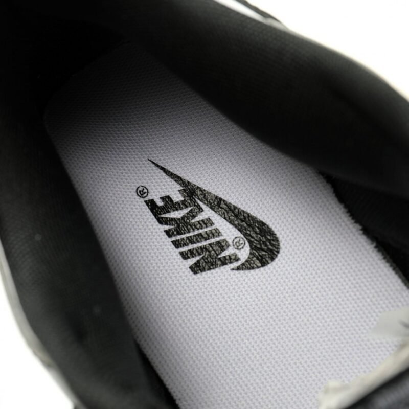 【AT12526】Nike x Off-White SB Dunk Low スニーカー | Nike x Off-White