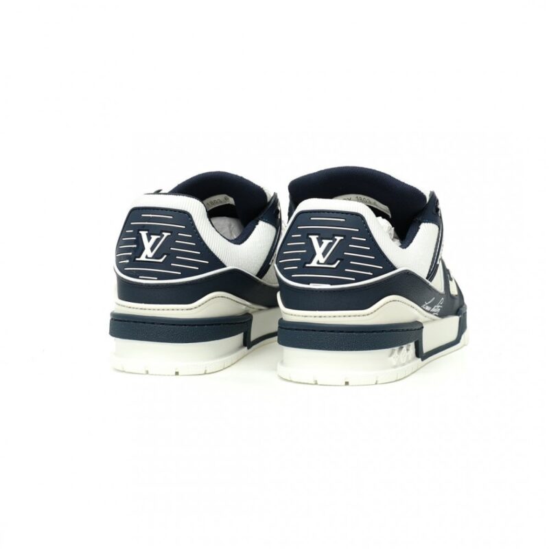 【AT12532】ルイ・ヴィトンLVトレーナー スニーカー - ブルーとホワイトのグラデーションカラー | Louis Vuitton