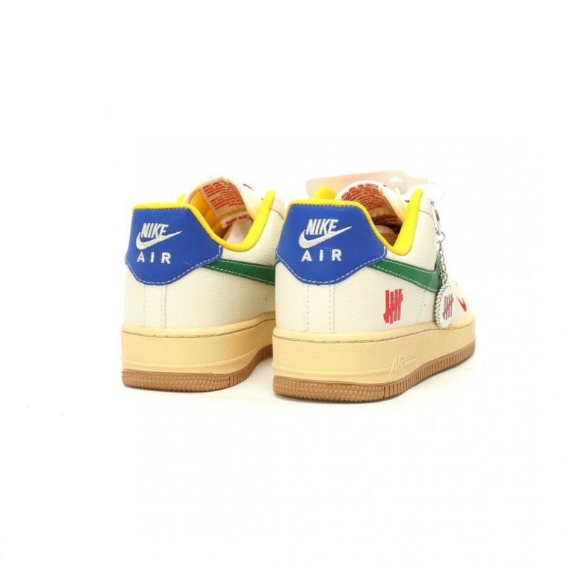 【AT12562】UNDEFEATED x Nike Air Force 1 コラボスニーカー - ストリートファッション文化の象徴 | Undefeated x Nike