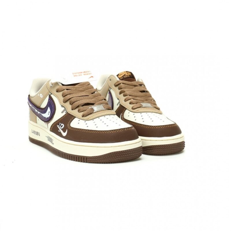 【AT12563】NIKEナイキAir Force 1 07 LV8 Lowシリーズコラボレーションスニーカー | Nike x Labubu