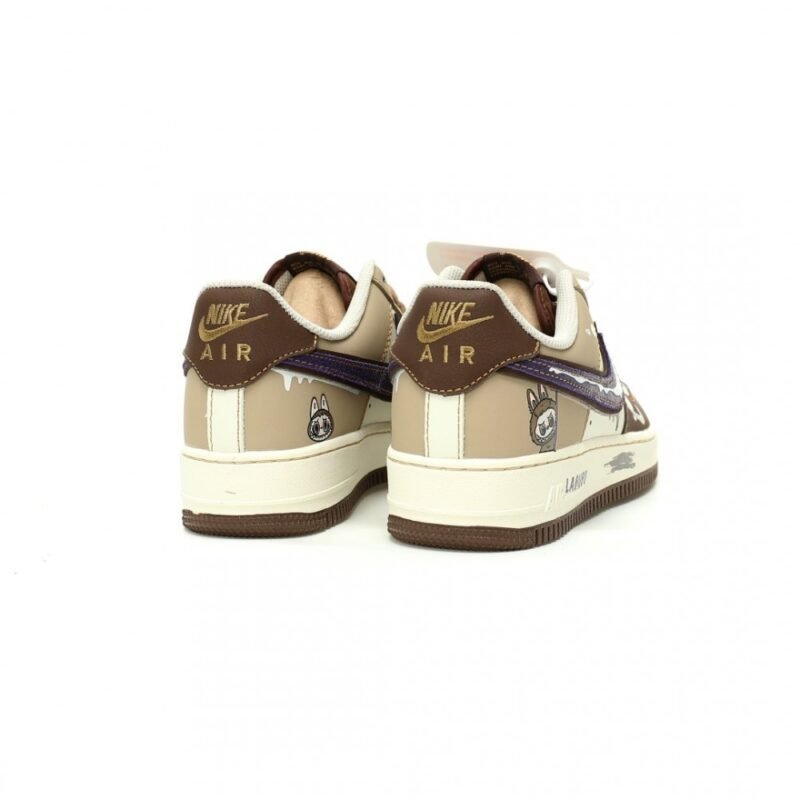 【AT12563】NIKEナイキAir Force 1 07 LV8 Lowシリーズコラボレーションスニーカー | Nike x Labubu