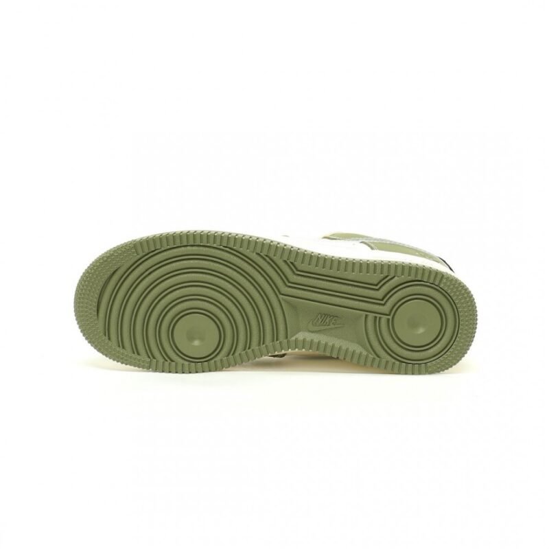 【AT12582】Gucci x Nike Air Force 1 Lowコラボスニーカー | ストリートファッションアイテム | Gucci x Nike
