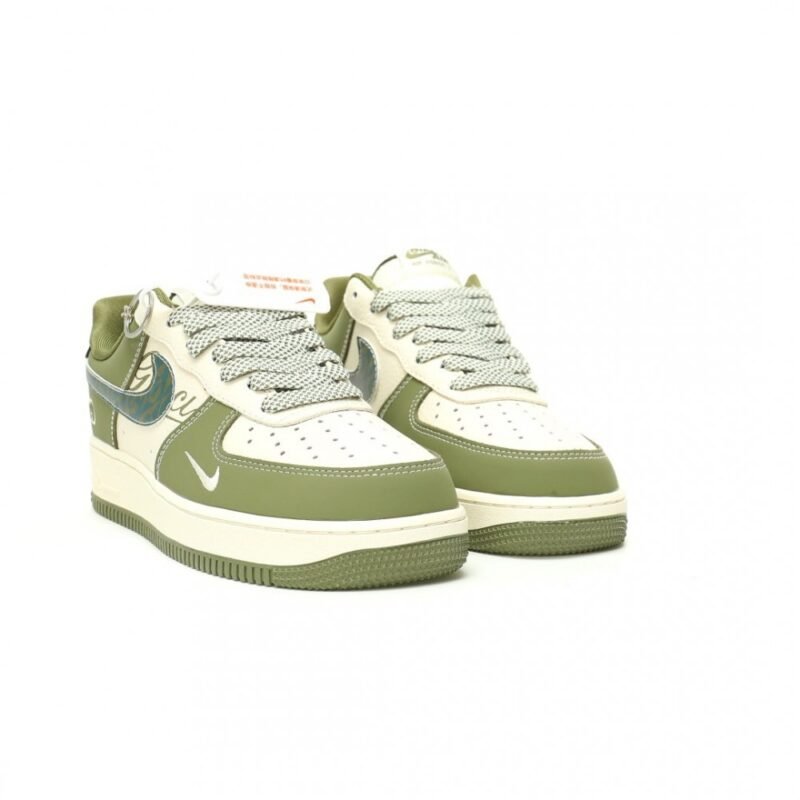 【AT12582】Gucci x Nike Air Force 1 Lowコラボスニーカー | ストリートファッションアイテム | Gucci x Nike
