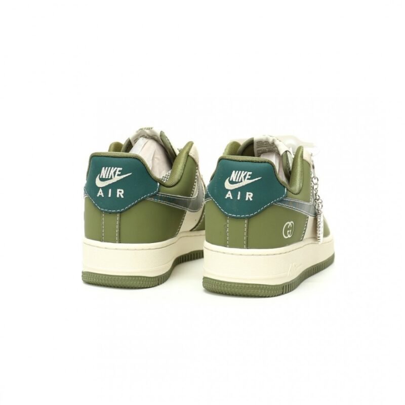 【AT12582】Gucci x Nike Air Force 1 Lowコラボスニーカー | ストリートファッションアイテム | Gucci x Nike