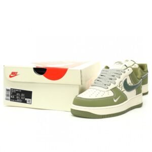 【AT12582】Gucci x Nike Air Force 1 Lowコラボスニーカー | ストリートファッションアイテム | Gucci x Nike