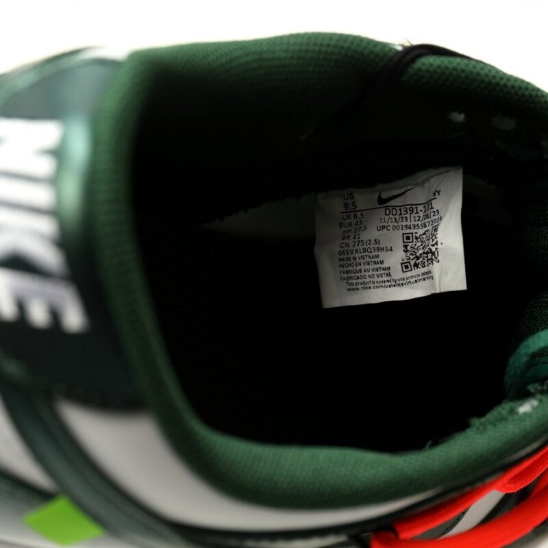 【AT12585】ナイキ x オフホワイトコラボSBダンクロー スケートシューズ | OffWhite x Nike