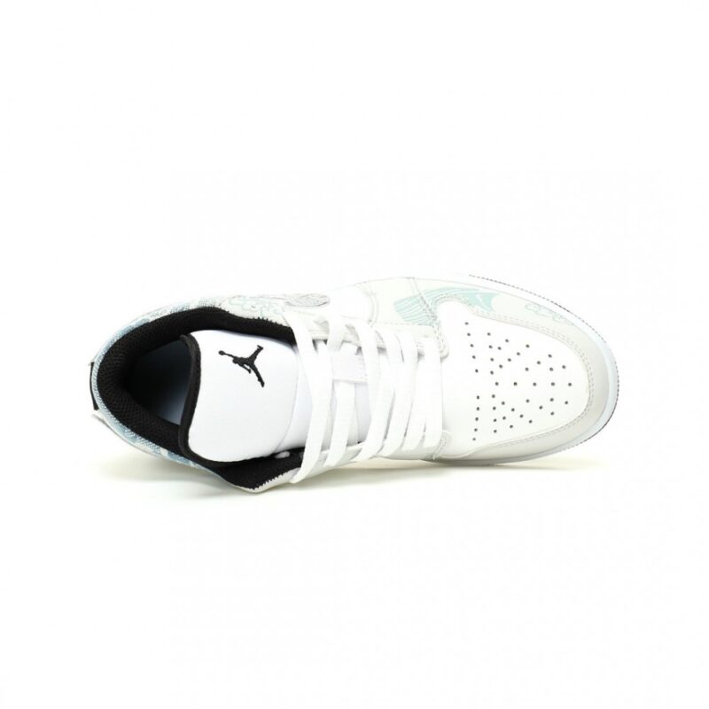 【AT12588】ナイキ エア ジョーダン 1 ローカット バスケットボールシューズ ホワイト ライトグレー ブルー シルバー | Air Jordan