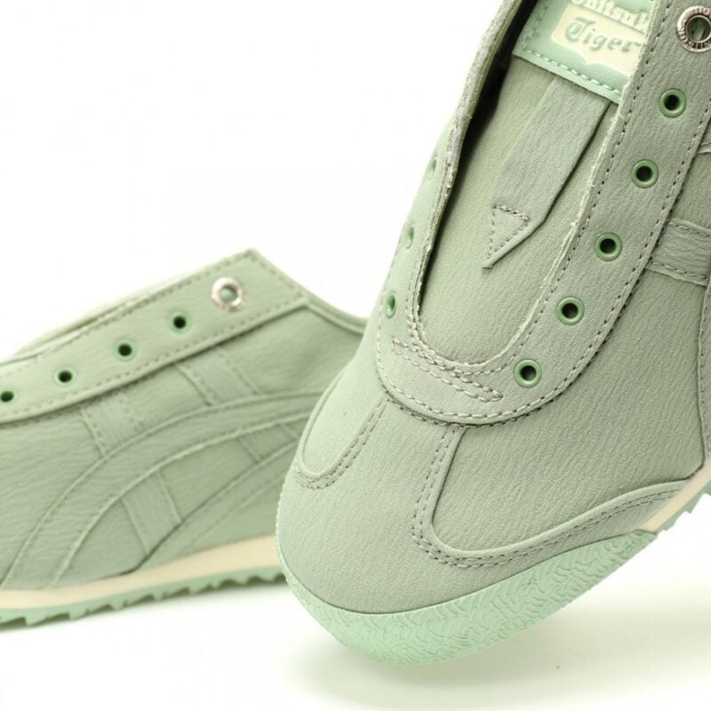 【AT12604】Onitsuka Tiger メキシコ66スリップオン - ダークグリーン、クラシックな美学と現代的スタイルを融合した高機能スニーカー | Onitsuka Tiger