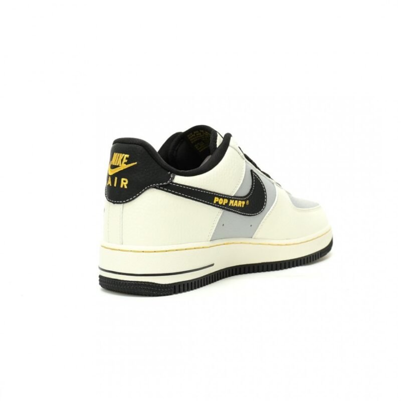 【AT12618】泡泡玛特 x Nike Air Force 1 コラボ スニーカー 新作！ストリートファッションとアート美学を融合 | Air Force 1