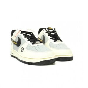 【AT12618】泡泡玛特 x Nike Air Force 1 コラボ スニーカー 新作！ストリートファッションとアート美学を融合 | Air Force 1