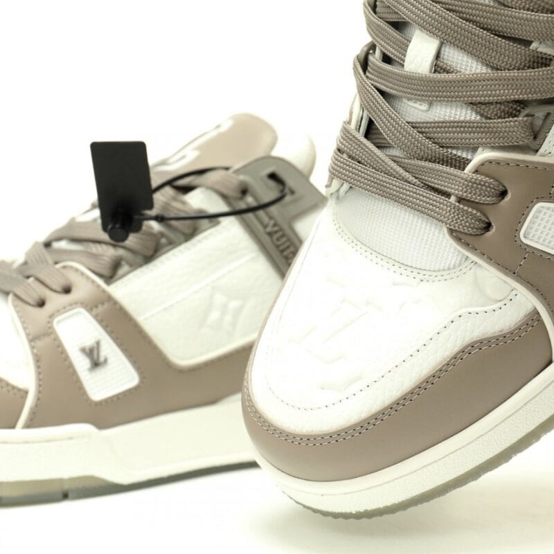 【AT12628】ルイ・ヴィトンLV Trainerスニーカー - ヴァージル・アブローの現代アートデザイン | Louis Vuitton Malletier