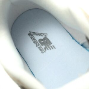 【AT12635】ニューバランス 9060 タンレッド レトロランニングシューズ | New Balance