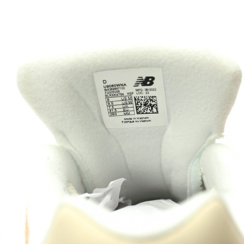 【AT12636】ニューバランス New Balance 9060 シリーズ レトロランニングシューズ | New Balance