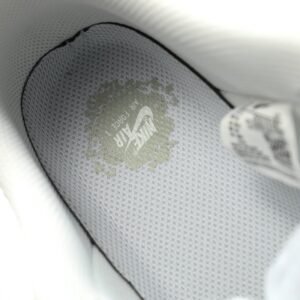【AT12647】ナイキ Air Force 1 07 ローカットスニーカー - 革新的な芸術デザインと快適な履き心地 | Air Force 1