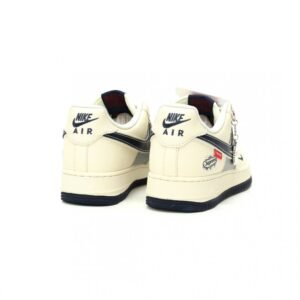 【AT12651】シュプリーム x ナイキ Air Force 1 コラボスニーカー | AF1
