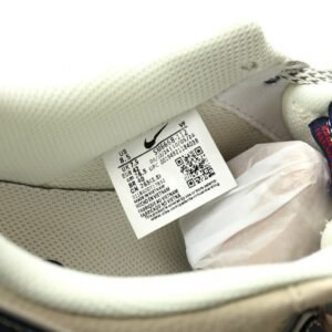 【AT12651】シュプリーム x ナイキ Air Force 1 コラボスニーカー | AF1