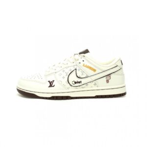 【AT12653】Nike SB Dunk Low LABUBU コラボカスタムバージョンスケートボードシューズ | Labubu