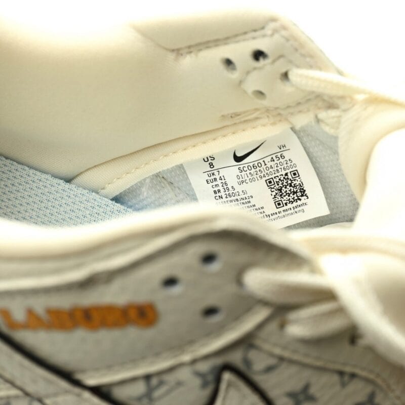【AT12653】Nike SB Dunk Low LABUBU コラボカスタムバージョンスケートボードシューズ | Labubu