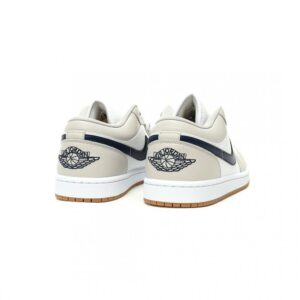 【AT12690】ナイキ エア ジョーダン 1 ロー ジョージタウン配色 優れたクッション性と耐久性を持つバスケットボールシューズ | Nike Jordan