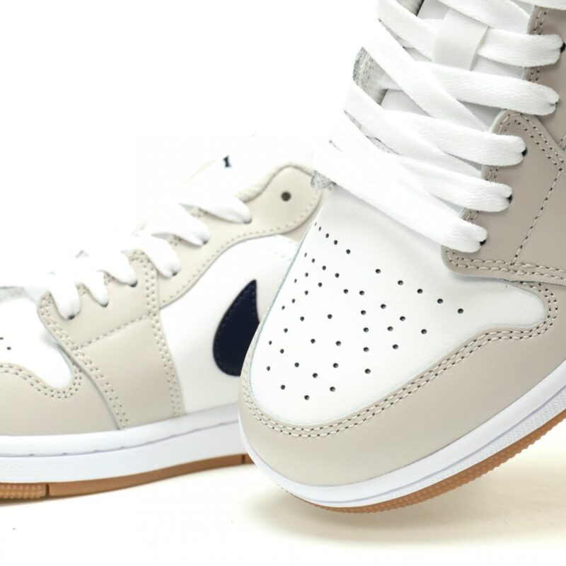 【AT12690】ナイキ エア ジョーダン 1 ロー ジョージタウン配色 優れたクッション性と耐久性を持つバスケットボールシューズ | Nike Jordan