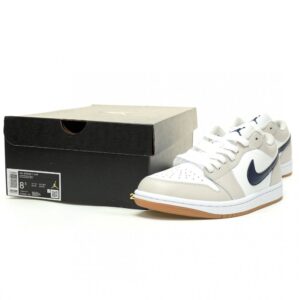 【AT12690】ナイキ エア ジョーダン 1 ロー ジョージタウン配色 優れたクッション性と耐久性を持つバスケットボールシューズ | Nike Jordan