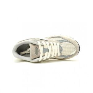 【AT12702】New Balance 2002Rシリーズランニングシューズ - ロックグレー配色 | New Balance