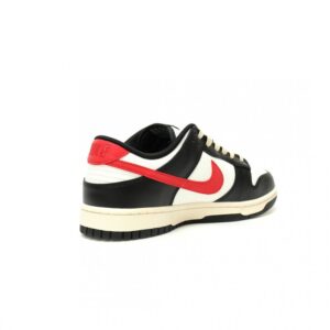 【AT12711】【ナイキ】SB Dunk Lowクラシックスニーカーオフホワイトブラックフレイム | Nike Dunk