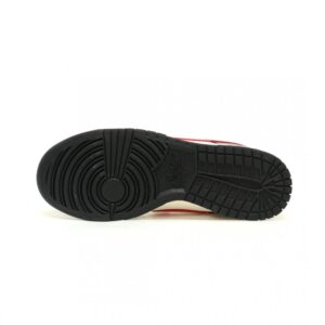 【AT12711】【ナイキ】SB Dunk Lowクラシックスニーカーオフホワイトブラックフレイム | Nike Dunk