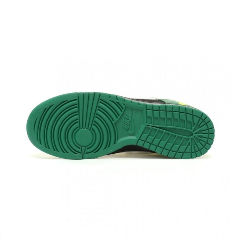 【AT12713】ナイキ SB ダンク ロー x A Bathing Ape コラボ スポーツシューズ | A Bathing Ape x Nike