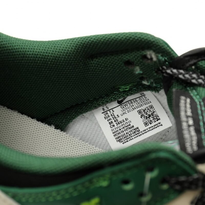 【AT12713】ナイキ SB ダンク ロー x A Bathing Ape コラボ スポーツシューズ | A Bathing Ape x Nike