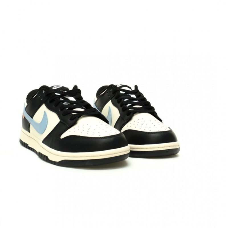 【AT12720】Nike SB Dunk Lowシリーズ オフホワイト・ブラック・ブルー カラーデザイン スケートボードシューズ | Nike Dunk