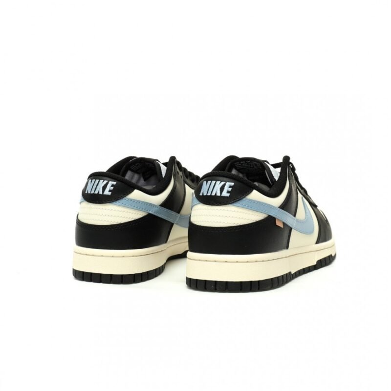【AT12720】Nike SB Dunk Lowシリーズ オフホワイト・ブラック・ブルー カラーデザイン スケートボードシューズ | Nike Dunk