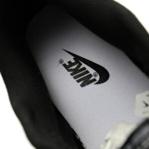 【AT12720】Nike SB Dunk Lowシリーズ オフホワイト・ブラック・ブルー カラーデザイン スケートボードシューズ | Nike Dunk